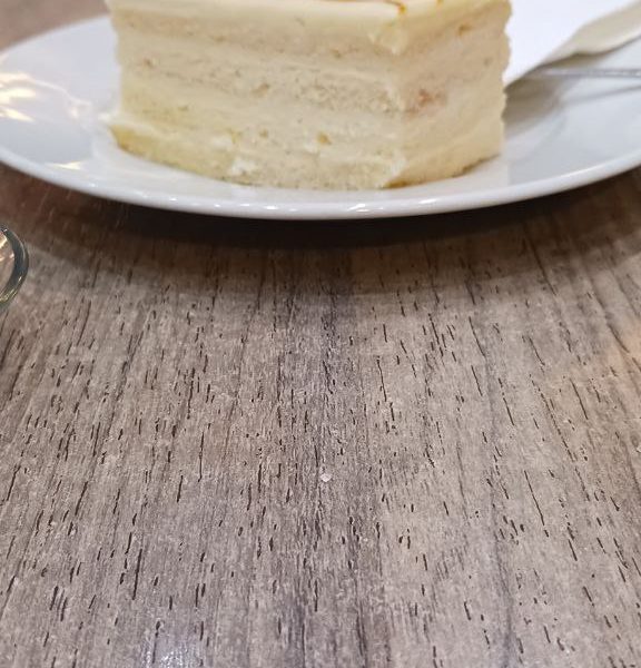 Bilos Pastry - Gurd Shola