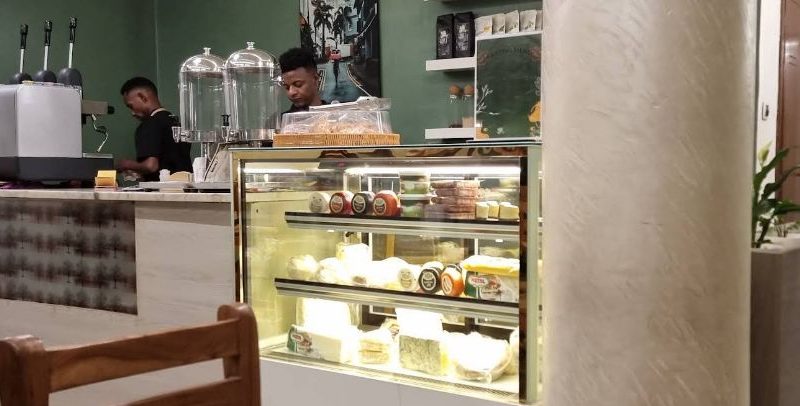 Grove cafe